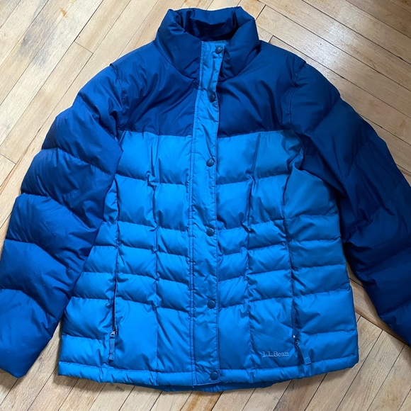 L.L. Bean Jackets & Blazers - LL BEAN Puffer coat, size large, downtek filling